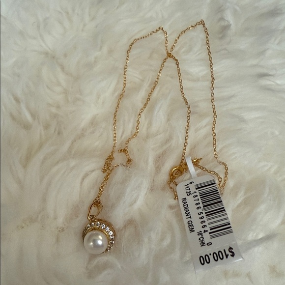 18k over sterling silver pendant diamond accent and pearl - Picture 2 of 3